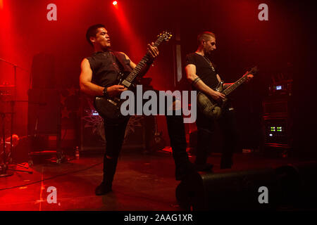 Fontaneto d'Agogna en Italie. 21 novembre 2019. Le groupe de hard rock anglais HOLLOWSTAR il se produit sur scène à l'ouverture du phénomène spectacle de Skid Row. Banque D'Images