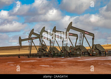 Watford City, Dakota du Nord - la production de pétrole dans la formation de schiste de Bakken. Banque D'Images