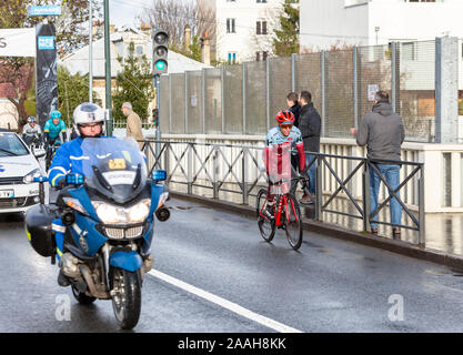 Meudon, France - le 4 mars 2018 : Le cycliste néerlandais Maurits Lammertink de Katusha Team équitation pendant Paris-Nice 2018. Banque D'Images