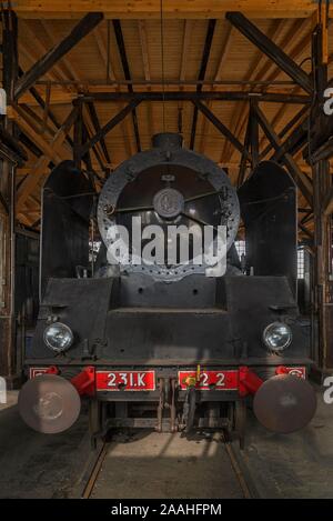 Construit 1917 locomotive à vapeur français 231 000 22 La France, en 1969, jeté l'Europe dans la rotonde du parc ferroviaire, Augsburg, souabe, Bavière, Allemagne Banque D'Images