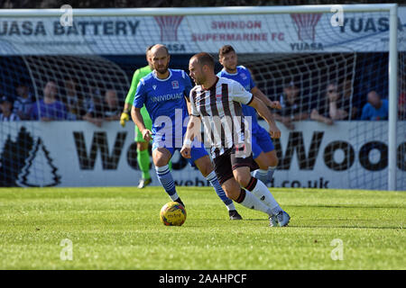 Fc Swindon Supermarine Wilts UK 2019/2020 saison. Fa cup round 2 qualificatifs Ross stern jouant pour Bath City à l'webbwoods stadium Banque D'Images