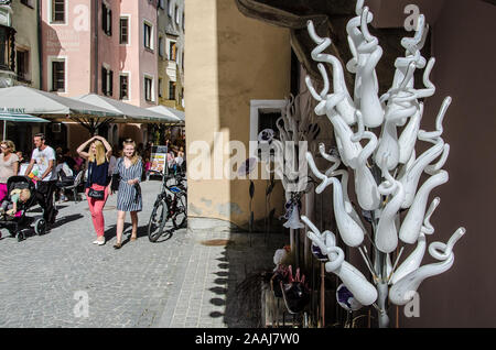 Le petit village de Rattenberg, la plus petite localité de Tyrol en termes de surface, est connue comme la "ville de verre du Tyrol". Banque D'Images