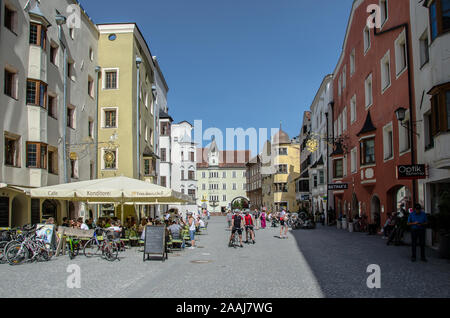 Le petit village de Rattenberg, la plus petite localité de Tyrol en termes de surface, est connue comme la "ville de verre du Tyrol". Banque D'Images