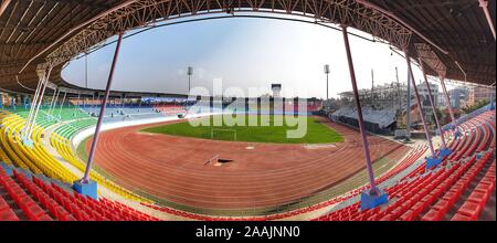 (191122) -- KATMANDOU, 22 novembre 2019 (Xinhua) -- Photo prise le 22 novembre 2019 montre les intérieurs de la stade pour les 13e Jeux d'Asie du Sud à Katmandou, Népal, 22 novembre 2019. (Photo par Sunil Sharma/Xinhua) Banque D'Images