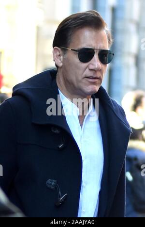 Clive Owen dehors et environ pour la célébrité Candids - THU, , New York, NY 21 Novembre, 2019. Photo par : Kristin Callahan/Everett Collection Banque D'Images