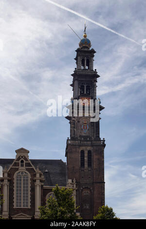 Voir l'historique de l'église Westerkerk à Amsterdam. Structure du 17ème siècle avec 85 mètres de hauteur. Une couronne surmontée de spire s'élève de cette renaissance-e Banque D'Images