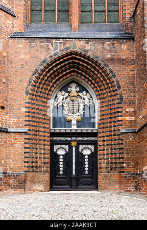 Wismar, Allemagne - le 2 août 2019 : l'église Saint-Nicolas Vue extérieure de l'entrée Banque D'Images