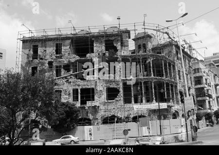 Bâtiment de guerre civile ruines à la Elias Sarkis Boulevard, la ligne verte pendant la guerre. Banque D'Images