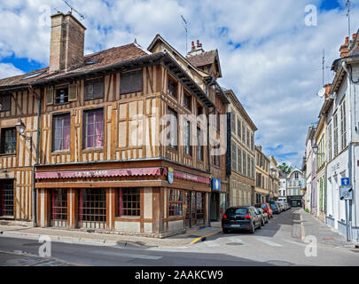 La France, Grand Est, Troyes, rue Paillot de Montabert Banque D'Images