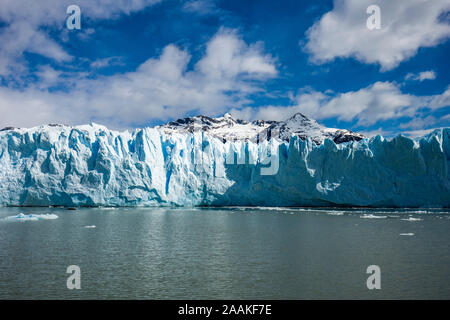 Le glacier Perito Moreno, le Parc National Los Glacieres, Argentine.
