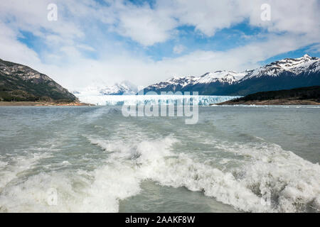 Le glacier Perito Moreno, le Parc National Los Glacieres, Argentine.