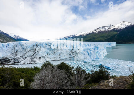 Le glacier Perito Moreno, le Parc National Los Glacieres, Argentine.