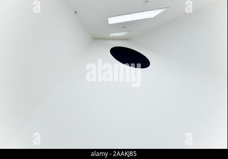 Anish Kapoor : L'origine du monde (2004-2019) Banque D'Images