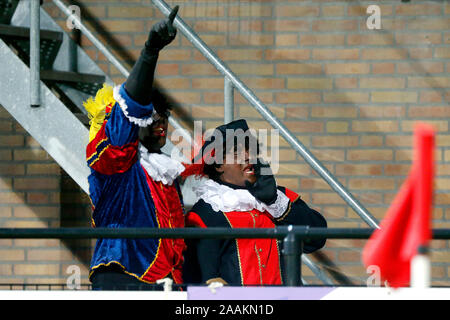 HELMOND, 22-11-2019 , KeukenKampioen Divisie néerlandaise 2019-2020. Helmond Sport - NEC. Zwarte Piet, sinterklaas. Banque D'Images