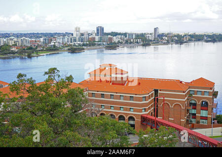 PERTH, AUSTRALIE - 1 JUL 2019- Vue de l'historique Old Swan Brewery Company vu de Kings Park à Perth, Australie occidentale. Banque D'Images