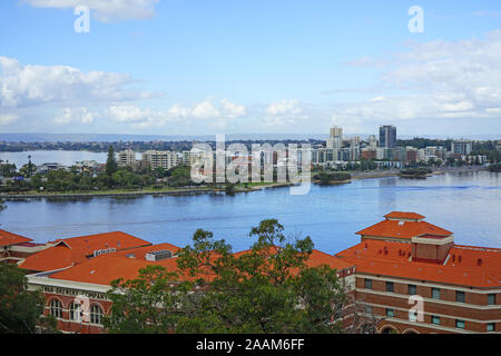 PERTH, AUSTRALIE - 1 JUL 2019- Vue de l'historique Old Swan Brewery Company vu de Kings Park à Perth, Australie occidentale. Banque D'Images