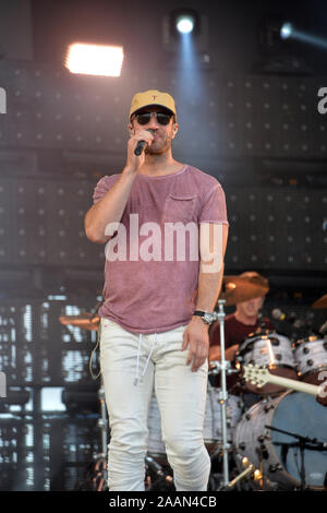 FORT LAUDERDALE, FL - 16 avril : Sam Hunt effectue sur scène lors du Festival de musique de Tortuga le 16 avril 2016 à Fort Lauderdale, en Floride. People : Sam Hunt Banque D'Images