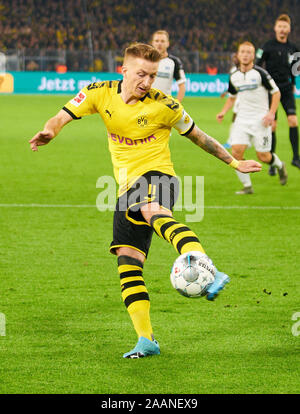 Football Dortmund-Paderborn, Dortmund le 22 novembre 2019. Marco REUS, BVB 11 Borussia Dortmund - SC PADERBORN 07 - DFL RÈGLEMENT INTERDIT TOUTE UTILISATION DES PHOTOGRAPHIES comme des séquences d'images et/ou quasi-vidéo - 1.ligue de soccer allemand , Dortmund, le 22 novembre 2019, Journée de la saison 2019/2020, 12 © Peter Schatz / Alamy Live News Banque D'Images