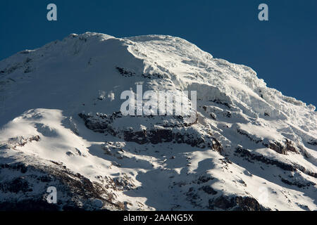 6263 mètres de haut, recouverte de glace volcan Chimborazo est le plus haut sommet de l'Équateur. Banque D'Images