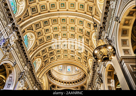Détail du plafond cathédrale, Basilique de SS. Pierre et Paul, Philadelphie, Pennsylvanie, USA. Banque D'Images