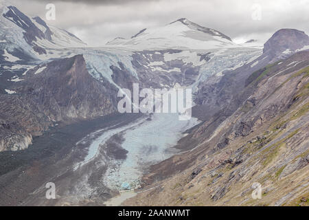 Le johannisberg et le glacier de Pasterze vu le Kaiser-Franz-Josefs-Hohe Banque D'Images