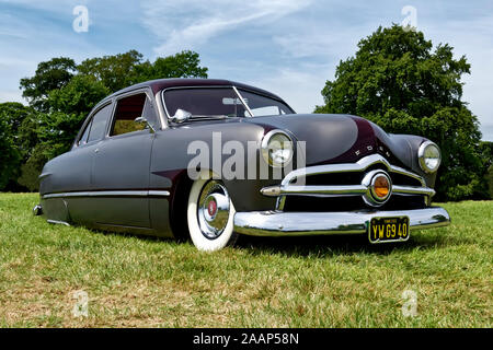 Stockton, Wiltshire / UK - 1 juin 2019 : UN 1949 Ford 2 portes · American Classic car au Stockton Vintage Nostalgie Show 2019 Banque D'Images