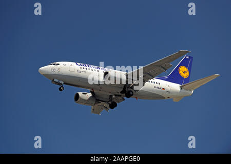 Boeing 737-500 pouvant accueillir der Lufthansa Banque D'Images