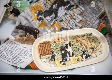 Un assortiment de border collie et cuisine sur le thème des animaux de ferme, World of James Herriot , Thirsk , Yorkshire UK Banque D'Images