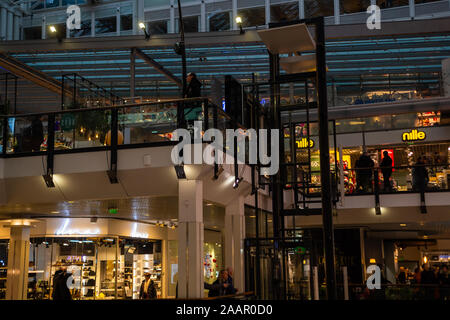 Oslo, Norvège, le 23 novembre 2019 : Photos de la Byporten shopping à Oslo Banque D'Images