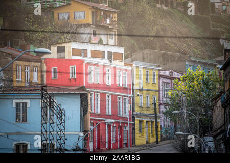 La colline pittoresque port de Valparaiso, Chili. Banque D'Images