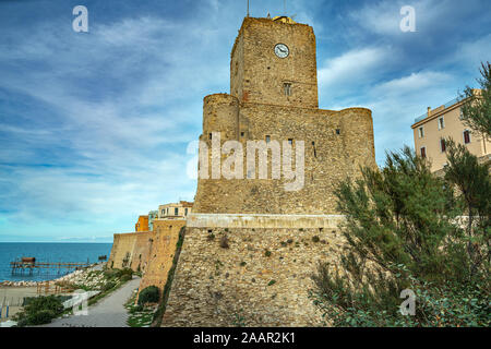 Château Souabe, symbole de Termoli. Molise, Italie Banque D'Images