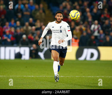 Londres, Royaume-Uni. 23 novembre le centre de Liverpool, Joe Gomez lors d'English Premier League entre Liverpool et Crystal Palace à Selhurst Park Stadium, Londres, Angleterre le 23 novembre 2019 : Crédit photo Action Sport/Alamy Live News Banque D'Images