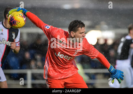 Bergame, Italie. 06Th Jan, 2016. Wojciech Szczesny de Juventus FC au cours de la Serie une correspondance entre l'Atalanta et la Juventus au Stadio Azzurri d'Italia, Bergame, Italie le 23 novembre 2019. Photo par Mattia Ozbot. Usage éditorial uniquement, licence requise pour un usage commercial. Aucune utilisation de pari, de jeux ou d'un seul club/ligue/dvd publications. Credit : UK Sports Photos Ltd/Alamy Live News Banque D'Images