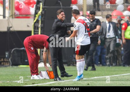 Lima, Pérou. 23 Nov, 2019. Lima, Pérou. 23 Nov, 2019. Rafael Borre de River Plate célèbre son but (1-0) par son manager Marcelo Gallardo au cours de la Copa Libertadores 2019 Finale entre Flamengo du Brésil et de River Plate d'Argentine au Stade Monumental 'U' à Lima, Pérou, le 23 novembre 2019. Credit : PSP Sport Press Photo. /Alamy Live News Crédit : PSP Sport Press Photo. /Alamy Live News Banque D'Images