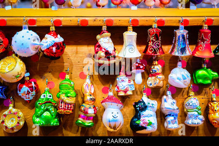 Décorations de Noël en verre au marché de Noël au réflexe Alexanderplatz Banque D'Images