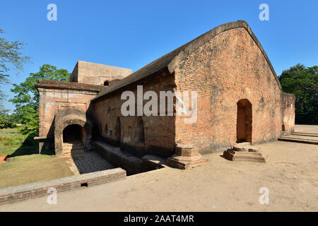 L'Inde, de l'Assam, l'Talatal Ghar la plus grandiose des exemples de l'architecture du Tai est situé à quelques pas de la ville Sivasagar Banque D'Images