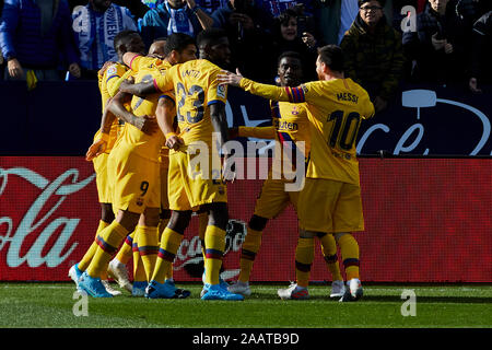 Saragosse, Espagne. 23 Nov, 2019. Les joueurs du FC Barcelone célébrer un but durant le match de la Liga entre CD Leganes et le FC Barcelone au stade de Butarque à Leganes.(score final ; CD Leganes 1:2 FC Barcelone) Credit : SOPA/Alamy Images Limited Live News Banque D'Images