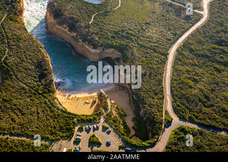 Loch Ard Gorge le long de la Great Ocean Road à proximité de la douze apôtres à Port Campbell National Park à Victoria, Australie Banque D'Images