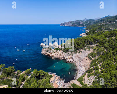 L'Espagne, Îles Baléares, Mallorca, Région Valldemossa et Soller, Cala Deia, aerail de bay view Banque D'Images