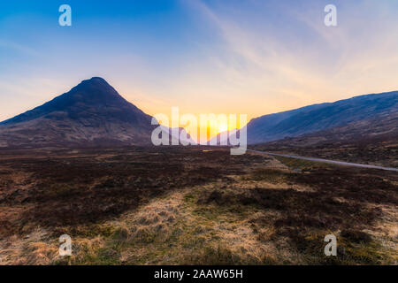 Vue panoramique du paysage contre sky à Glencoe, Highlands, Scotland, UK Banque D'Images