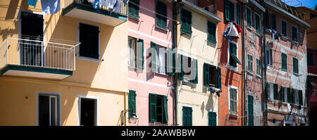 Maisons à Manarola, Liguria, Cinque Terre, Italie Banque D'Images