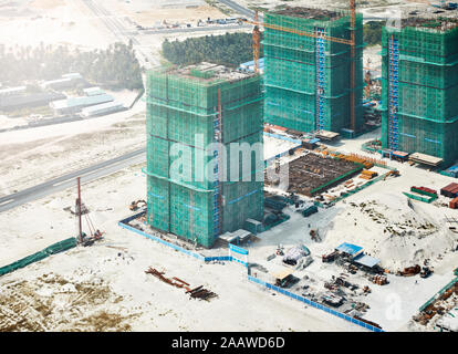 Avis de chantier au cours de l'hiver à Terzolas, Maldives vu à travers la fenêtre de l'avion Banque D'Images