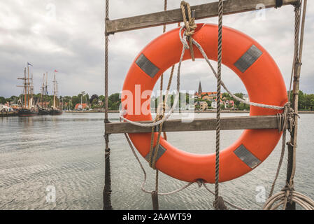 Allemagne, Schleswig-Holstein, Eckernförde, Église de district Borby vu par bouée Banque D'Images