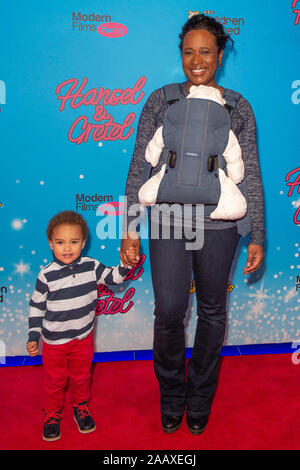 Londres, Royaume-Uni. 24 novembre 2019. Charlene White assiste au spectacle de Noël Cbeebies : Hansel & Gretel UK Premiere tenue au Cineworld, Leicester Square. Crédit : Peter Manning/Alamy Live News Banque D'Images