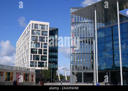 Un bâtiment de la place centrale, Central Square, Cardiff, Pays de Galles, Royaume-Uni Banque D'Images