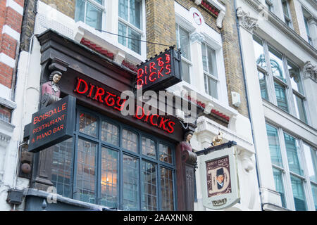 Richard Bentley's historic Dirty Dicks sur Bishopsgate dans l'East End londonien, UK Banque D'Images