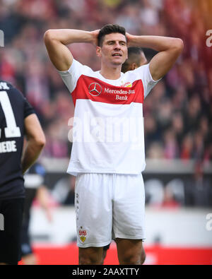 Stuttgart, Allemagne. 24 Nov, 2019. Mario Gomez (VfB Stuttgart) déçu. GES/Soccer/2. Bundesliga : le VfB Stuttgart - Karlsruher SC, 24.11.2019 Football/soccer : 2ème ligue : VfB Stuttgart vs Karlsruher SC, Stuttgart, le 24 novembre, 2019 | dans le monde entier : dpa Crédit/Alamy Live News Banque D'Images