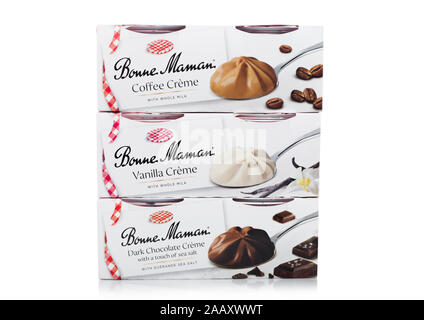 Londres, Royaume-Uni - 17 NOVEMBRE 2019 : les paquets de bonne maman crème dessert saveur différente sur blanc. Banque D'Images