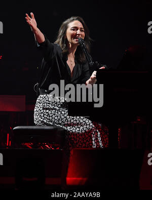 Sunrise FL, USA. 23 Nov, 2019. Sara Bareilles en prestation au BB&T Center le 23 novembre 2019 à Sunrise, en Floride. Credit : Mpi04/media/Alamy Punch Live News Banque D'Images