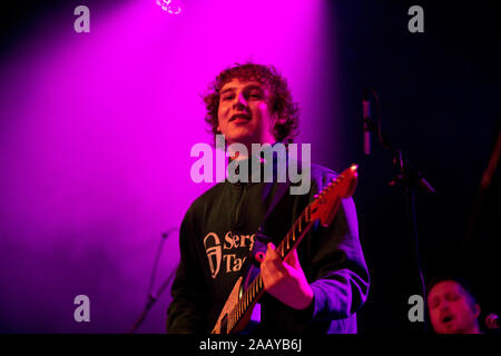 Manchester, UK. 23 novembre, 2019. Le groupe écossais Snuts en concert à la Manchester Academy 1 appuyer Lewis Capaldi dans un spectacle. Banque D'Images